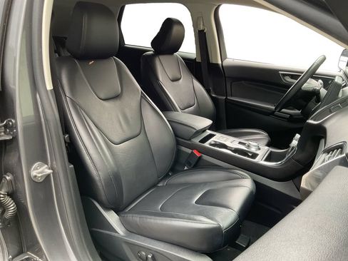 Used 2021 Ford Edge Titanium w/ Cargo Accessory Package FWD image 28