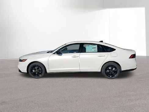 New 2025 Honda Accord SE image 5