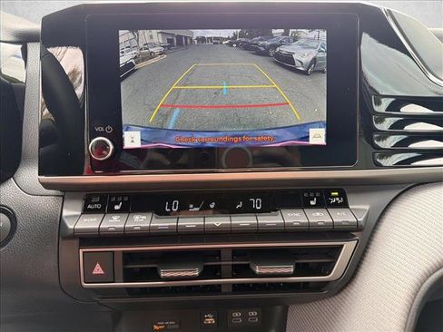 Used 2026 Toyota Camry SE w/ Convenience Package image 17