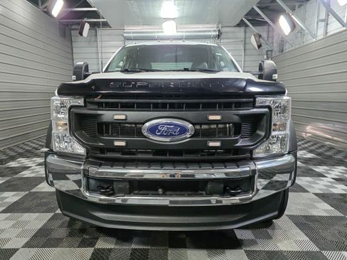 Used 2022 Ford F450 XL w/ Power Equipment Group image 3