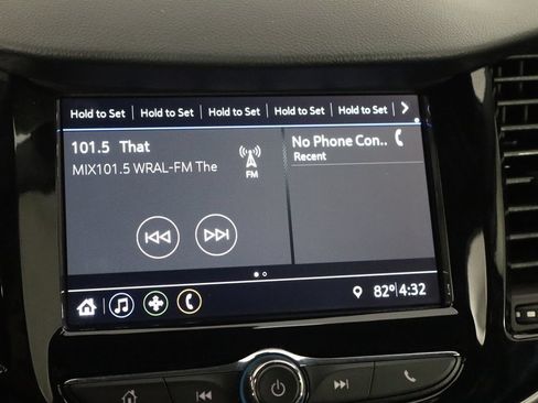 Used 2019 Chevrolet Trax LT w/ LT Convenience Package FWD image 32