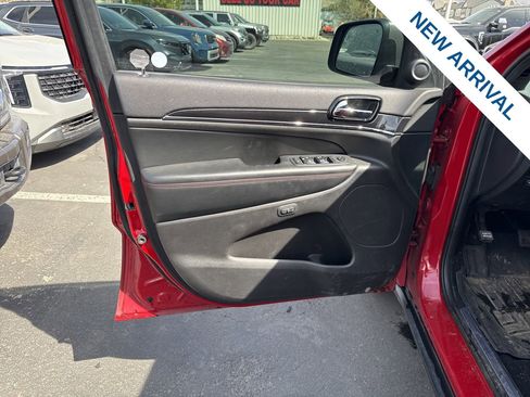 Used 2019 Jeep Grand Cherokee Trailhawk image 17