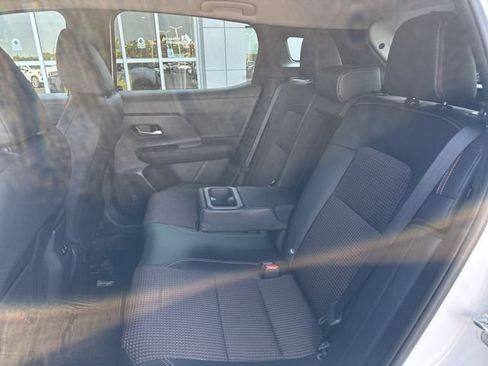 Used 2025 Nissan Kicks SR FWD image 12