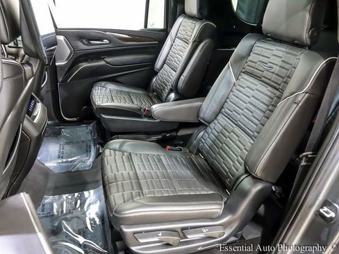Used 2021 Cadillac Escalade ESV Premium Luxury Platinum w/ Heavy-Duty Trailer Package AWD/4WD image 12