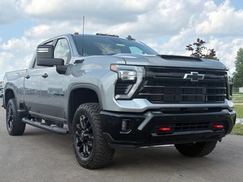 Used 2026 Chevrolet Silverado 2500 LT w/ Trail Boss Package AWD/4WD image 2