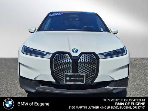 Used 2025 BMW iX xDrive50 image 8