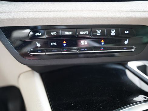 Used 2022 Buick Envision Preferred FWD image 21