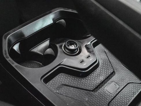 Used 2024 BMW iX xDrive50 w/ Premium Package image 26