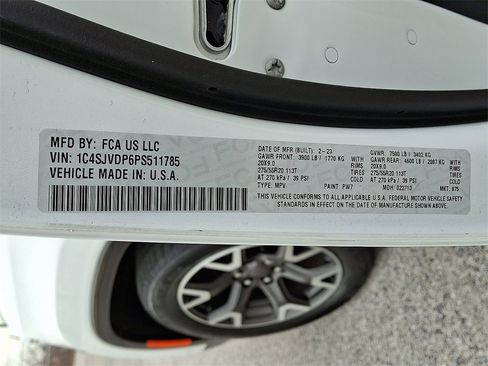 Used 2023 Jeep Wagoneer Series III w/ Preferred Equipment Group image 29