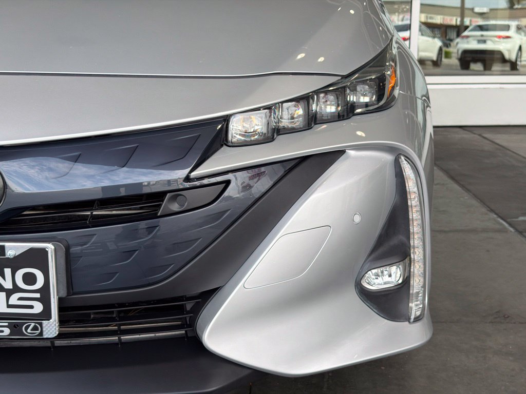 Certified 2020 Toyota Prius Prime Limited FWD image 5