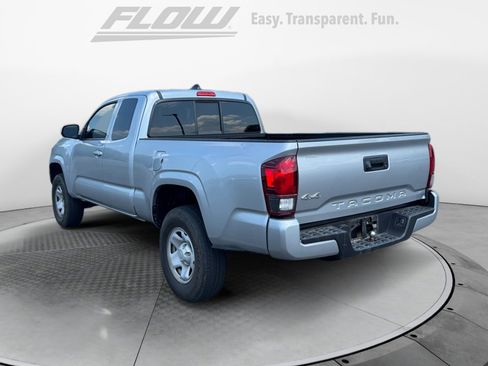 Used 2022 Toyota Tacoma SR w/ SR Convenience Package AWD/4WD image 5