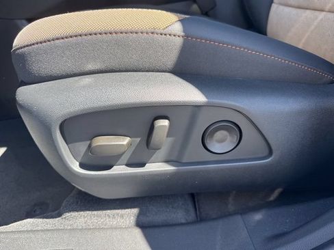 New 2026 Chevrolet Equinox ACTIV w/ Convenience Package III AWD/4WD image 17