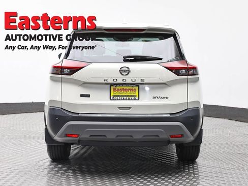 Used 2021 Nissan Rogue SV w/ Premium Package AWD/4WD image 6