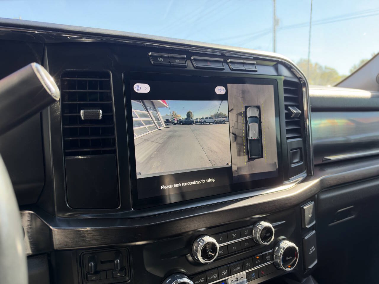 Used 2023 Ford F250 Lariat AWD/4WD image 30