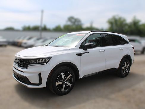 Certified 2023 Kia Sorento S FWD image 15