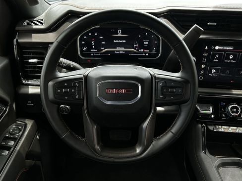 Used 2025 GMC Sierra 2500 AT4 AWD/4WD image 13