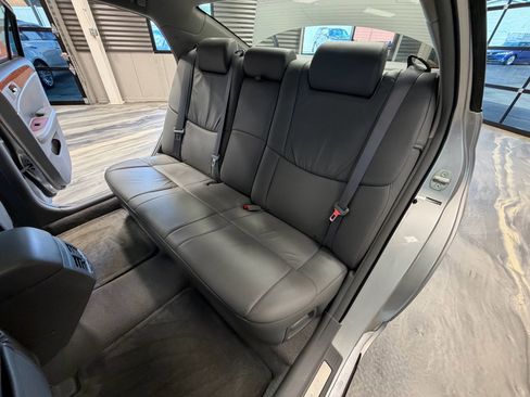 Used 2005 Toyota Avalon XLS FWD image 6