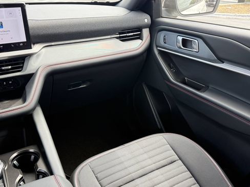 New 2026 Ford Explorer ST-Line w/ ST-Line Street Pack RWD image 12