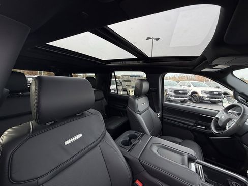 New 2025 Ford Expedition Max Platinum w/ Stealth Performance Package image 34