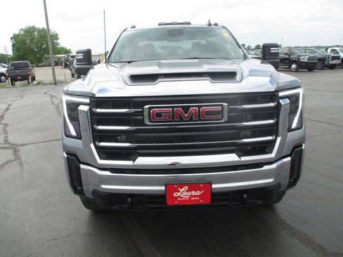 Used 2025 GMC Sierra 2500 SLE w/ SLE Value Package; AWD/4WD image 13