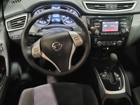 Used 2016 Nissan Rogue SV image 22