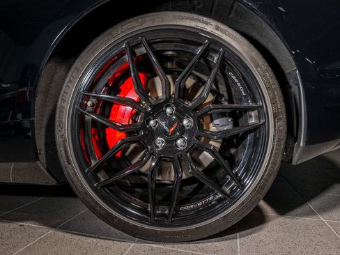 Used 2024 Chevrolet Corvette Z06 RWD image 40