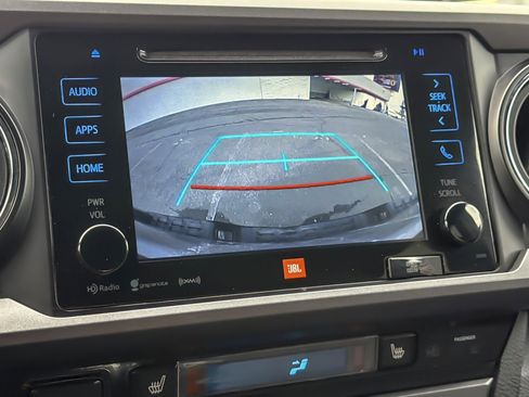 Certified 2017 Toyota Tacoma TRD Sport image 18