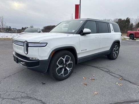 Used 2024 Rivian R1S Adventure image 2