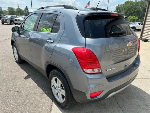 Used 2019 Chevrolet Trax LT w/ LT Convenience Package AWD/4WD image 7