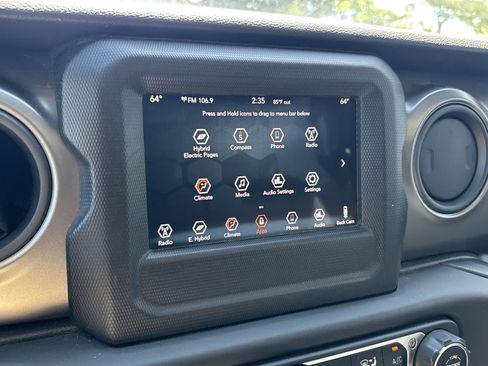 Used 2023 Jeep Wrangler Unlimited w/ Convenience Group AWD/4WD image 16
