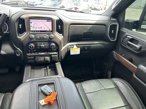 Used 2020 Chevrolet Silverado 1500 High Country w/ Technology Package AWD/4WD image 27