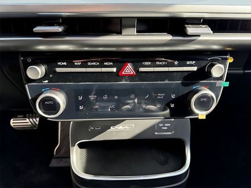 New 2026 Hyundai Ioniq 9 Calligraphy image 23