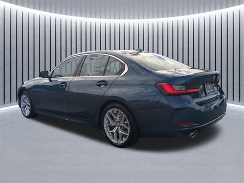 Certified 2025 BMW 330i Sedan w/ Convenience Package image 7