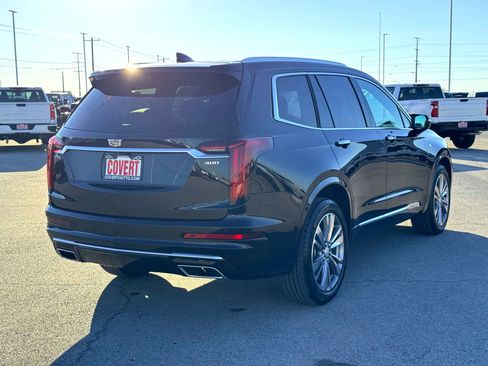 Used 2025 Cadillac XT6 Premium Luxury image 6