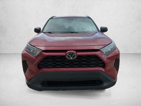 Used 2021 Toyota RAV4 LE FWD image 2