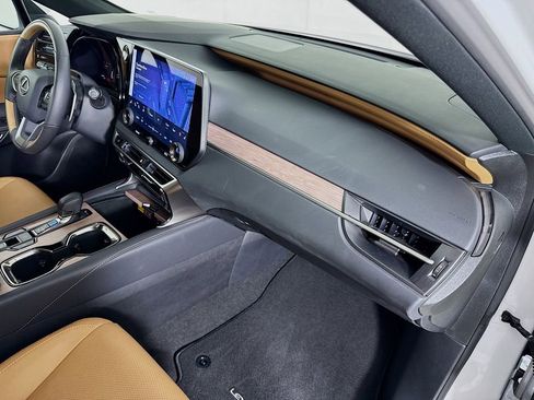 Certified 2025 Lexus RX 350 Premium w/ Convenience Package FWD image 31