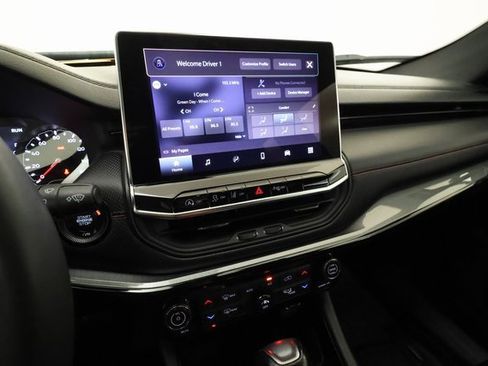 Used 2023 Jeep Compass Trailhawk image 16