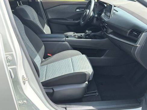 Used 2023 Nissan Rogue SV FWD image 13