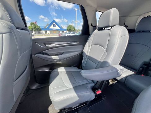 Used 2020 Buick Enclave Premium w/ Sun and Sites Package AWD/4WD image 36