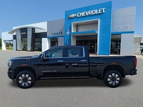 New 2025 GMC Sierra 2500 Denali w/ Denali Reserve Package image 8
