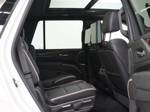 Used 2021 Cadillac Escalade Premium Luxury w/ LPO, Illumination Package AWD/4WD image 14