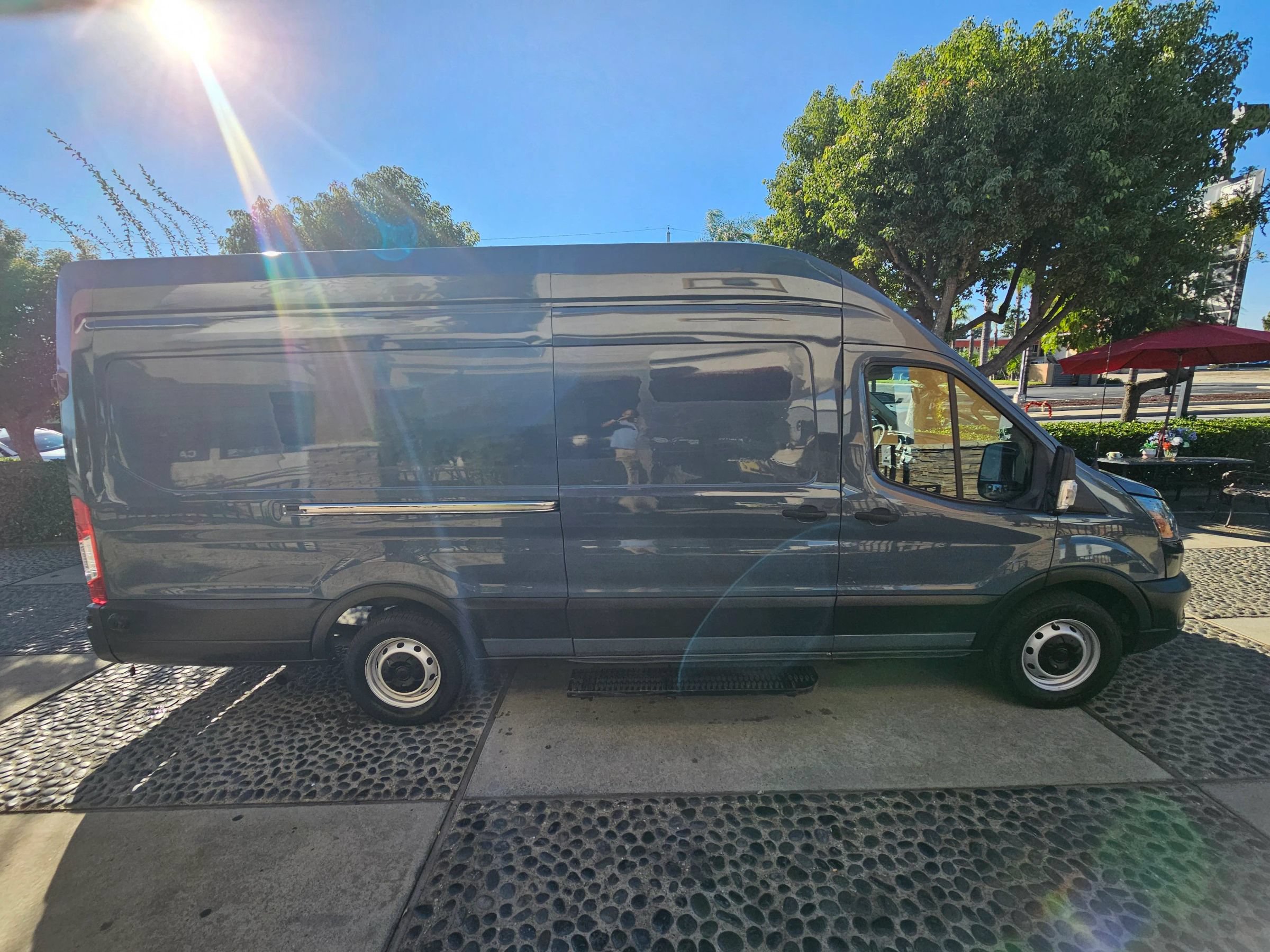 Used 2020 Ford Transit 250 148 High Roof Extended RWD image 4