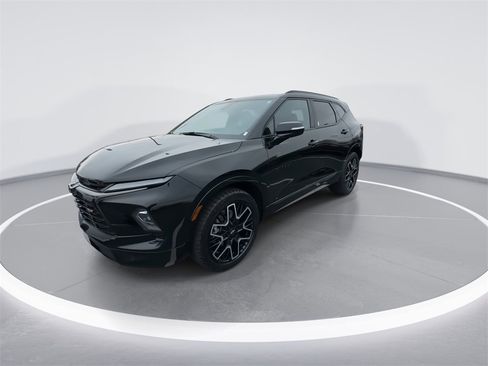 Used 2023 Chevrolet Blazer RS w/ Driver Confidence II Package image 4