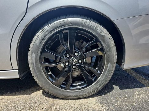Used 2019 Honda Odyssey Elite image 40