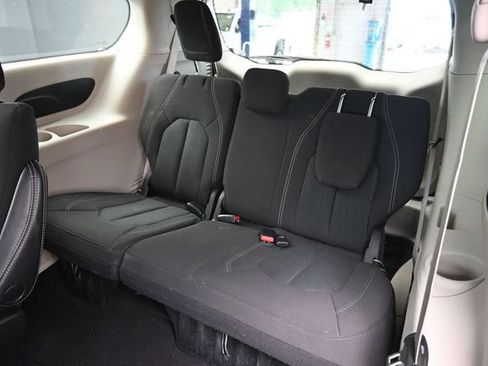 Used 2023 Chrysler Voyager LX FWD image 31