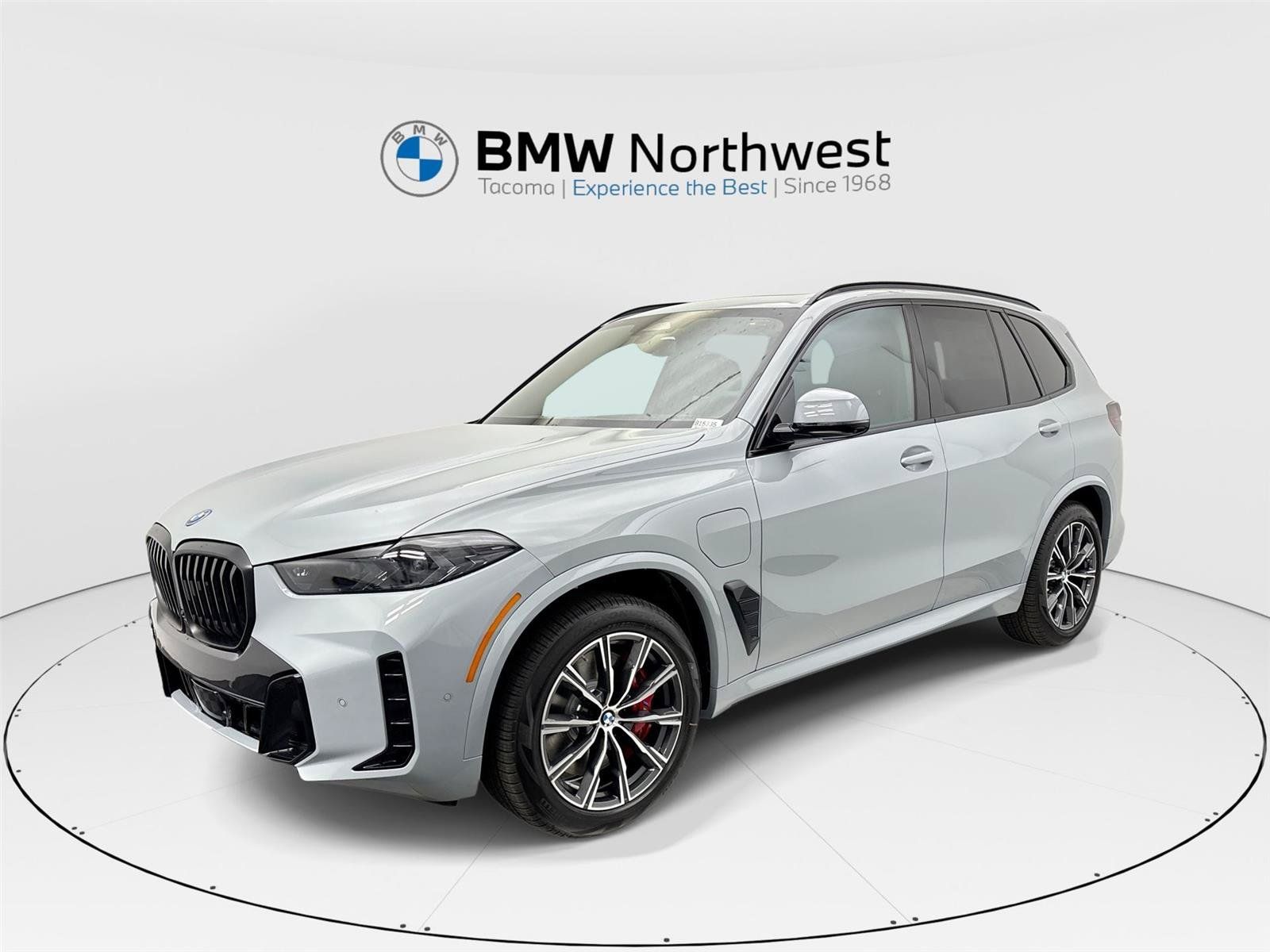 New 2026 BMW X5 xDrive50e w/ M Sport Package AWD/4WD image 1