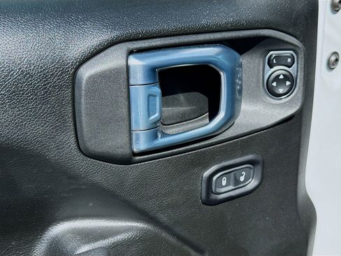 Used 2025 Jeep Wrangler Unlimited Sport AWD/4WD image 21