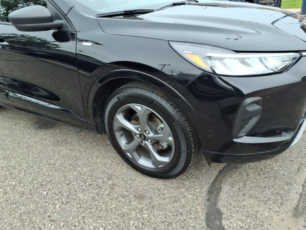 Certified 2024 Ford Escape ST-Line w/ Tech Pack #1 FWD image 5