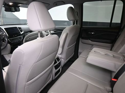 Used 2017 Honda Ridgeline RTL-E image 12