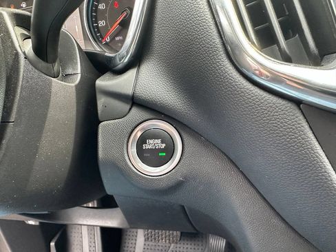 Used 2024 Chevrolet Equinox LT AWD/4WD image 15